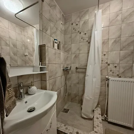 Apartamento J J Bazsarozsa *